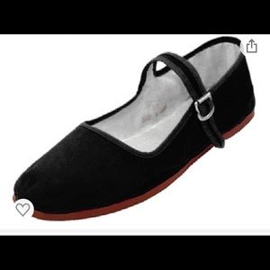 Black velvet Mary Jane shoes